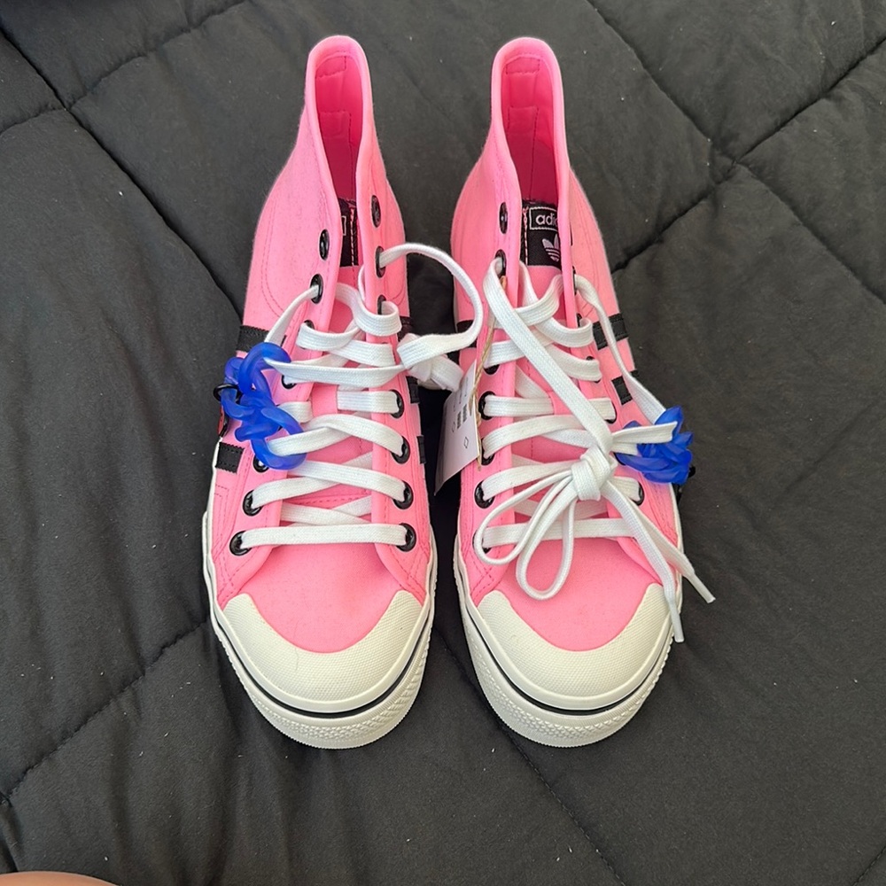 Hello Kitty Adidas
